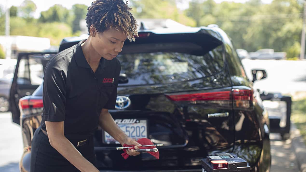 How To Test A Car Battery's Voltage Advance Auto Parts